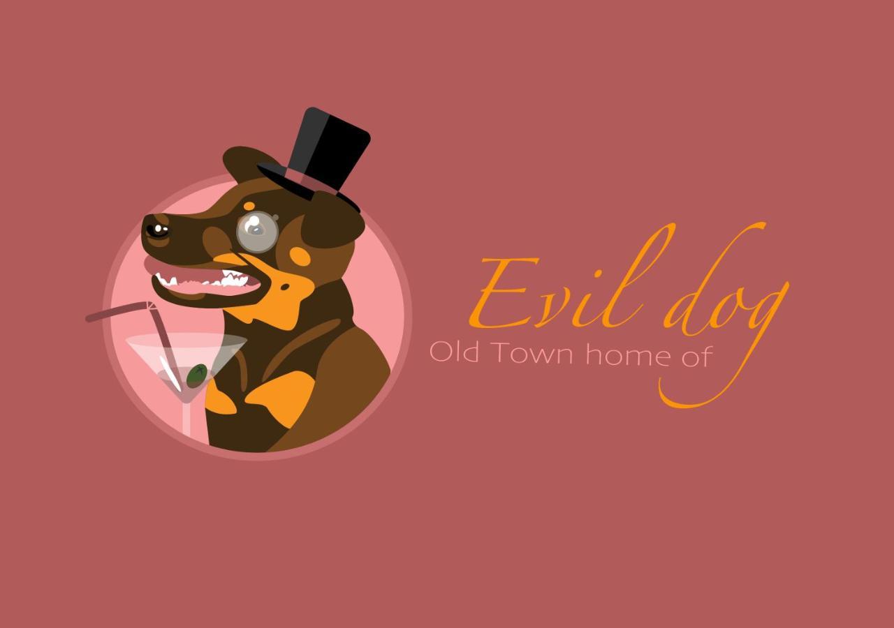 Old Town Home Of Evil Dog VNO Eksteriør bilde